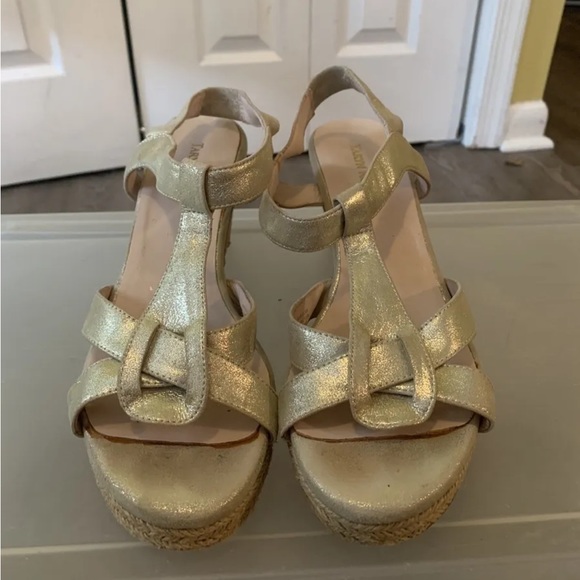Taryn Rose Wedges Gold Slingback Size 10 - Picture 1 of 5